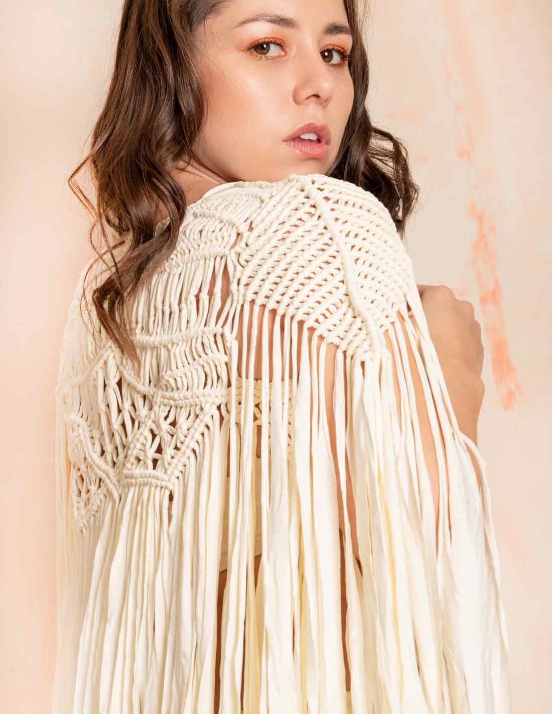 Stem Cardigan Ivory. Cardigan With Hand Woven Macramé In Ivory. Entreaguas