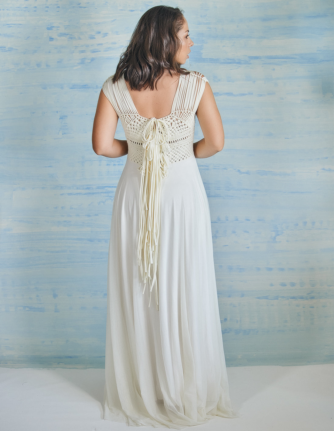 Papirus Dress Ivory. Dress With Hand Woven Macramé In Ivory. Entreaguas