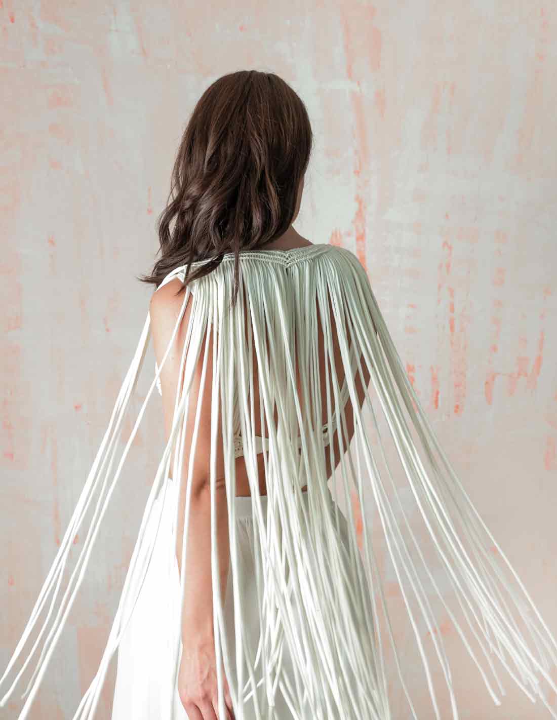 Bronze Cape Ivory. Cape With Hand Woven Macramé In Ivory. Entreaguas
