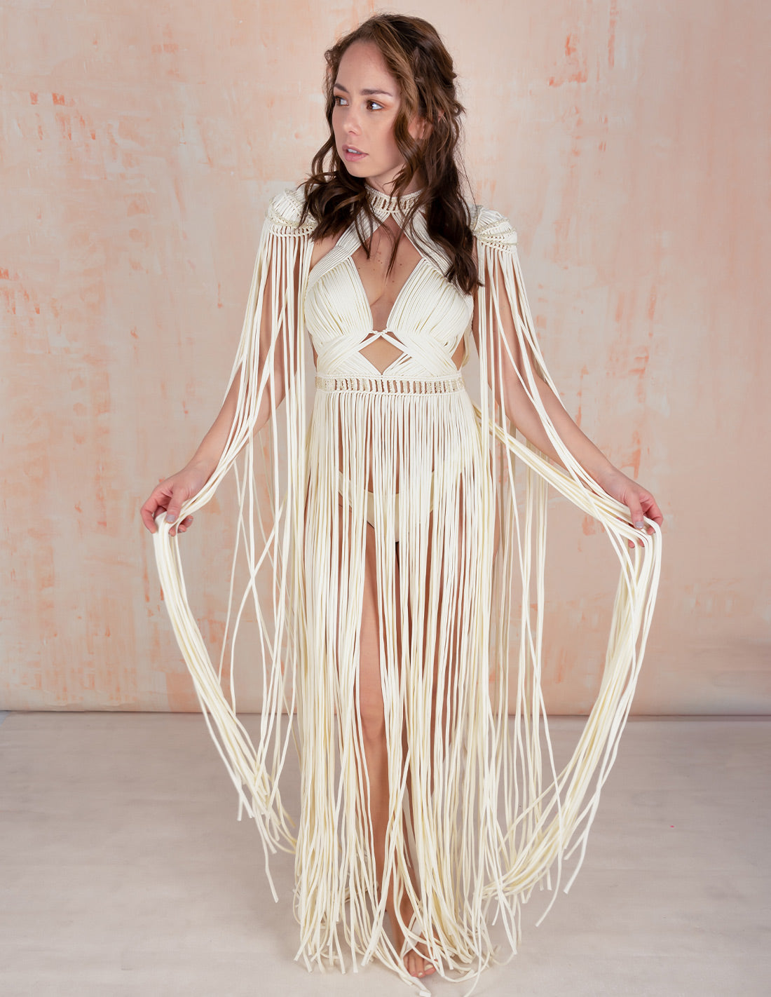 Cadere Glow Dress Ivory. Dress With Hand Woven Macramé In Ivory. Entreaguas