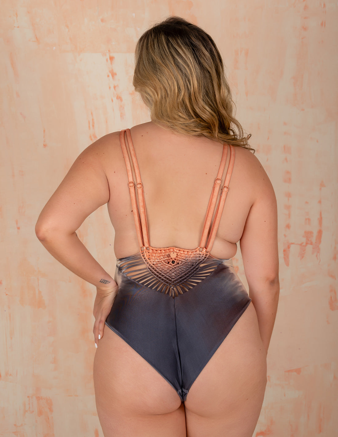 Ocus One-Piece Salmon + Black. Hand-Dyed One-Piece Swimsuit With Hand Woven Macramé In Salmon + Black. Entreaguas
